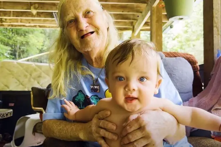 America’s most inbred family unveil adorable blue-eyed great grandson as newest member
